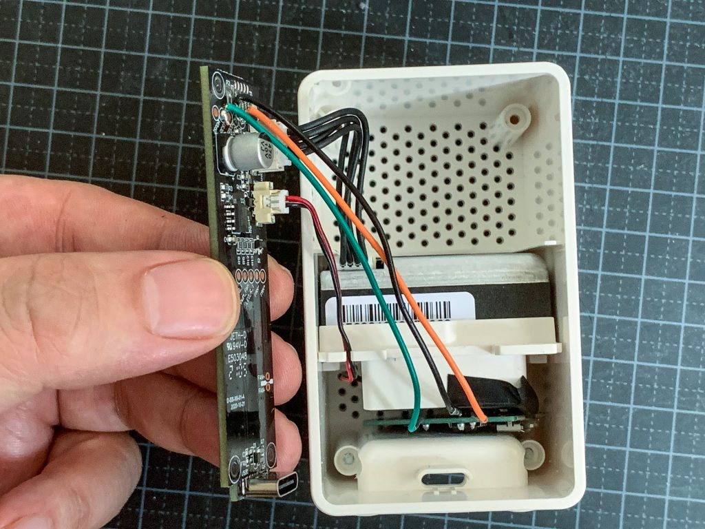 Inserting the WeMos D1 Mini in the IKEA VINDRIKTNING case